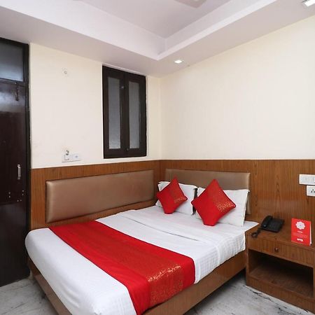 Oyo Flagship 12739 Mahesh Inn New Delhi Exterior photo