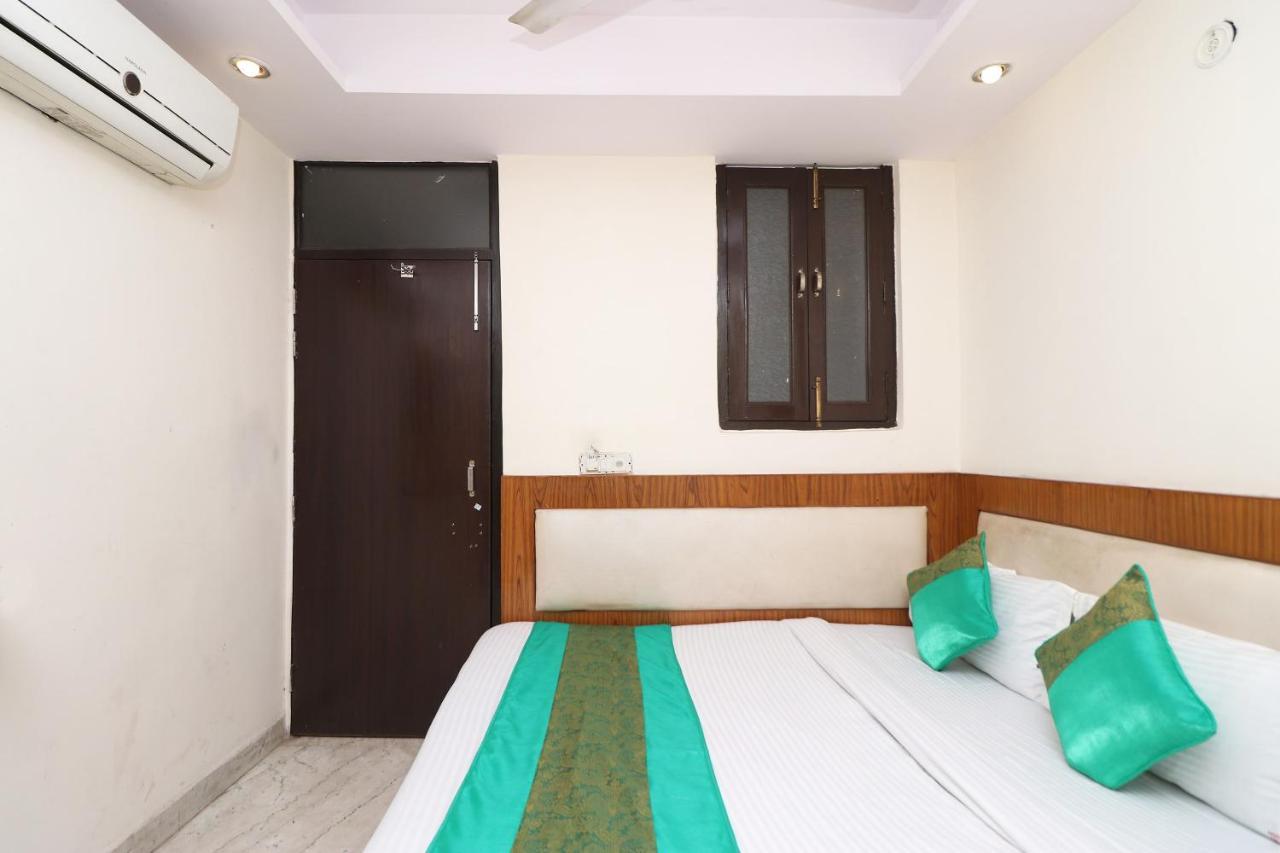 Oyo Flagship 12739 Mahesh Inn New Delhi Exterior photo